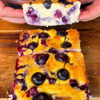 Budín de limón y arándanos